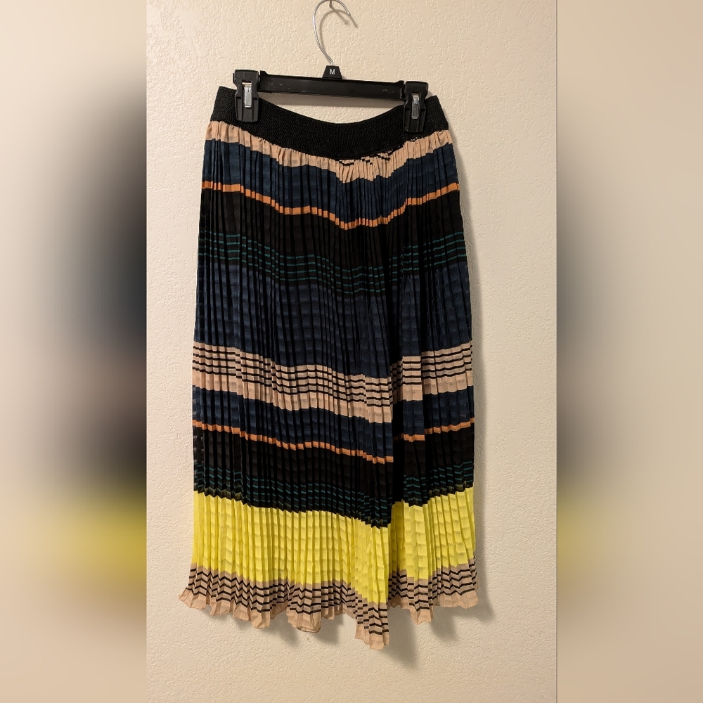 Nineteen @ RR Striped Pleated Skirt - Yellow, Black, and Cream - Picture 2 of 5